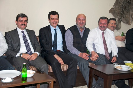 Gelecek neslimiz için göreve talibiz