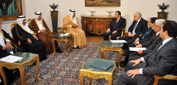 Katar'dan Mısır'a 5 milyar dolarlık dev yardım