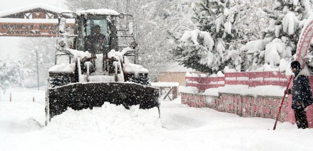 Tunceli'de 166 köy yolu ulaşıma kapandı