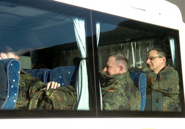 Alman askerler Gazi Kışlası'nda