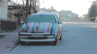 Sürücülerden soğuklara kilimli önlem