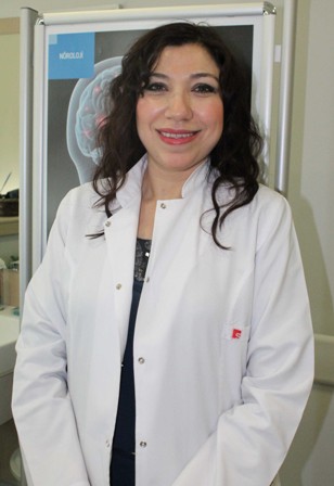 Yüz felcine karşı atkı ve bere