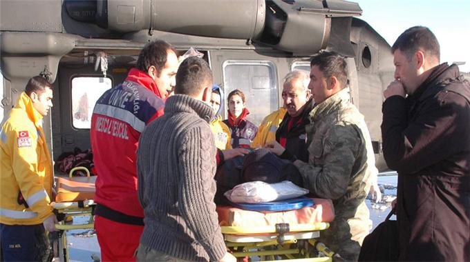 Mehmetçik'ten hasta kurtarma operasyonu