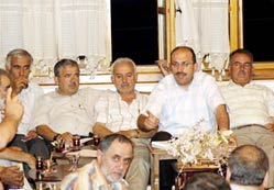Muhtarlar Esen’le bir araya ge