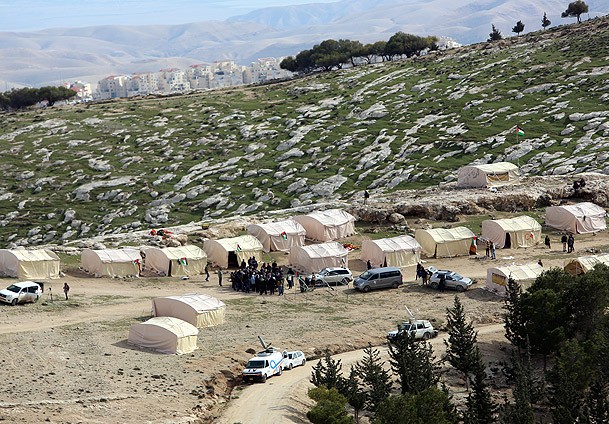 İsrail çadırları zorla boşalttırdı