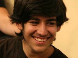 Aaron Swartz evinde kendini astı