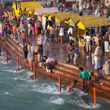 Milyonlarca Hindu Ganj'a girecek