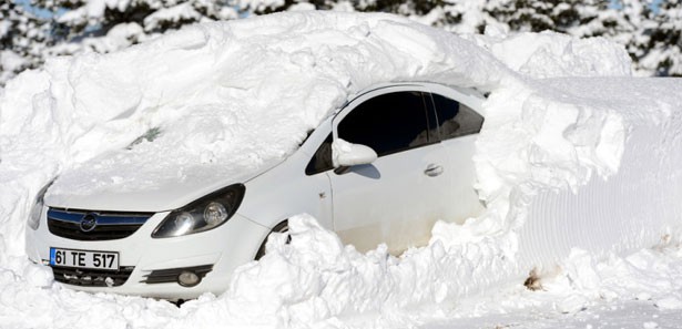 Uludağ'da kar kalınlığı 185 santimetre