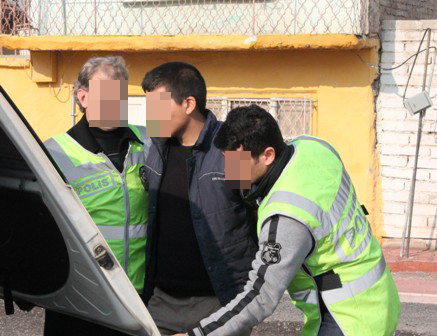 Kovulduğu işyerini soydu
