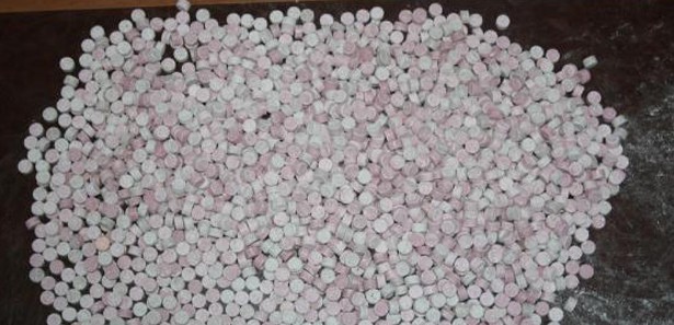 Hoparlörden bin 500 hap çıktı