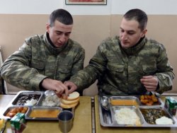 Askerin intiharına Can Dostu engel oluyor