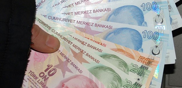 Pazar poşetinde unuttuğu 230 bin lirası çalındı