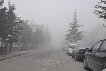 Akşehir'de sis hayatı olumsuz etkiliyor
