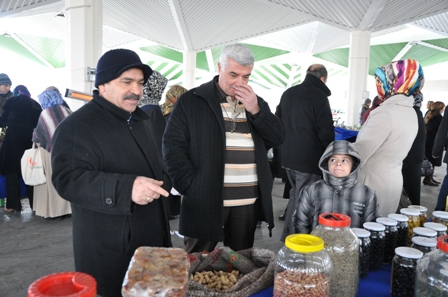 Meclis üyesi eşlerinden organik alışveriş