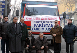 İzcilerden Pakistan'a yardım