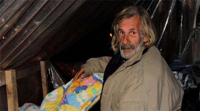 15 yıldır sokakta yaşıyor