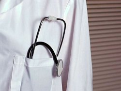 Rakı içsin düzelir diyen doktora hapis cezası