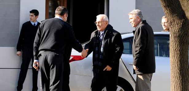 Karadayı, karakola giderek imza attı