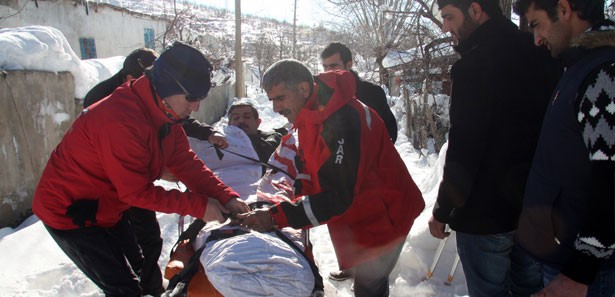 Kar motoru ambulans oldu