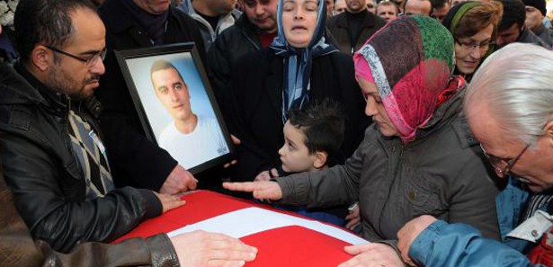 3 madencinin cenazesinde gözyaşları sel oldu