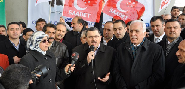 Kamuda kıyafet özgürlüğü için buluştular