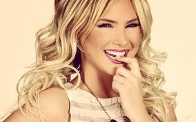 Ece Erken'in sapığı yandı