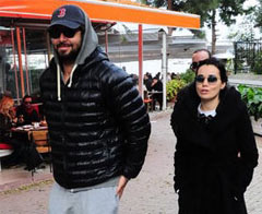 Özgü Namal sevgilisiyle poz verdi