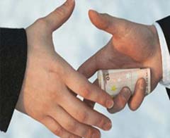 Tapu müdürü 'rüşvet' nedeniyle tutuklandı