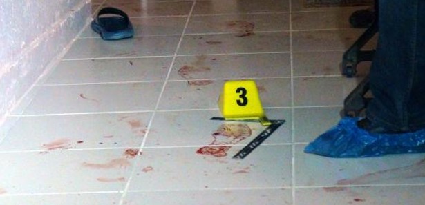 Van'da eşinin bıçakladığı kadın öldü