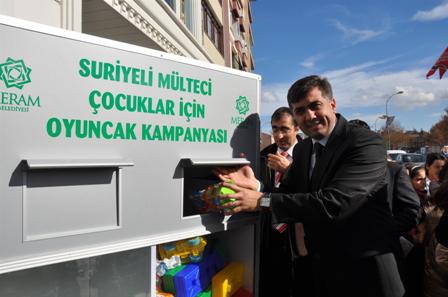 Oyuncak kumbarasını Aymazlılar doldurdu