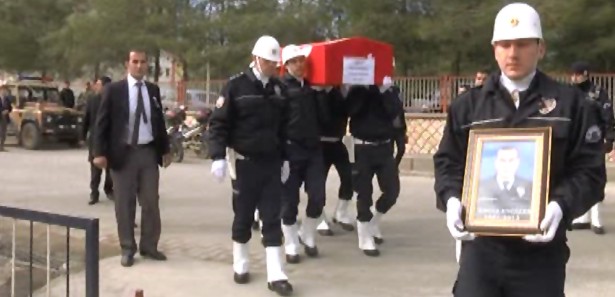 Kahramanmaraş şehidini bekliyor