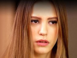 Çağatay Ulusoy'un yeni rol arkadaşı Serenay Sarıkaya