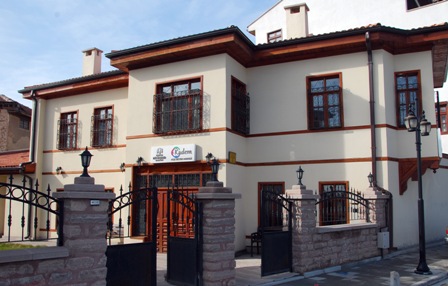 KADEM, 2012’de 2 bin 645 kişiye destek verdi