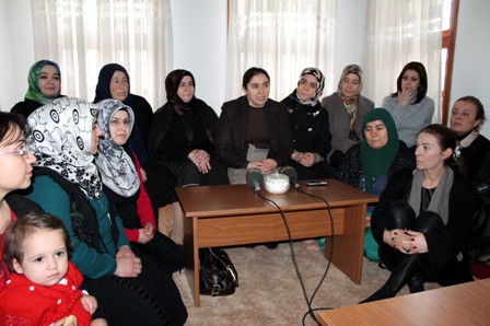 Bayan Doğan şehit ve gazi eşlerini dinledi