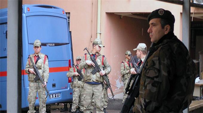 Hurşit Tolon'a tutuklama kararı