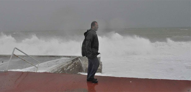 Ege ve Akdeniz'de fırtına