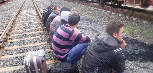 Umuda yolculuk tren garında bitti