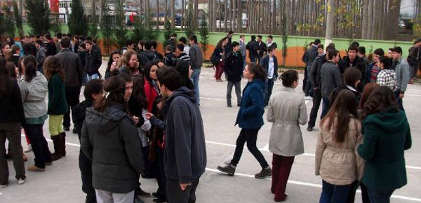 Kamuda kılık kıyafet için 10 bin imza