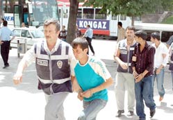 Uyuşturucu operasyonunda 8 tutuklama