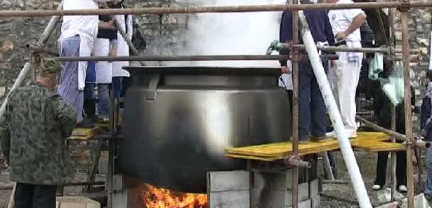 Guinness' girmek için 3.3 ton balık çorbası