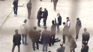 Polis kurşunu genç kızı yaraladı