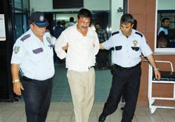 Alkollü şahıslardan polise zorluk