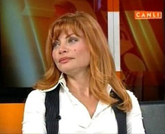 Seray Sever'in Twitter hesabı hacklendi