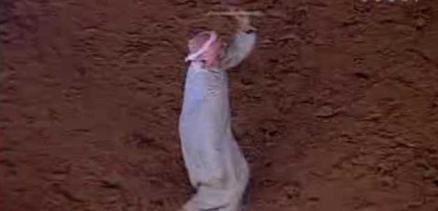 Kum pistinde silahla dans!