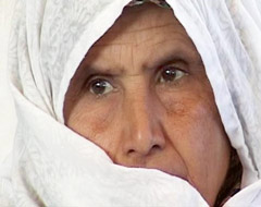 Tutuklu akrabalarını geri istiyorlar