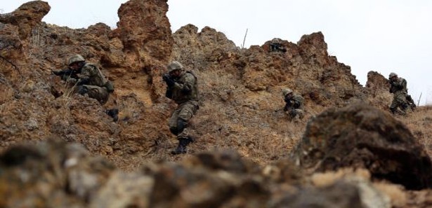 İhbar geldi asker vurdu: 6 PKK'lı öldürüldü