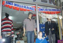 Okul sezonu esnafı sevindiriyor