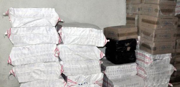 Yolcu otobüsünden kaçak sigara çıktı
