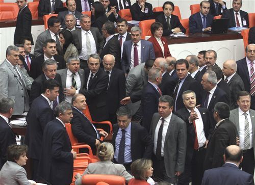 "Ana dilde savunma" imkanı getiren tasarı Genel Kurul'da
