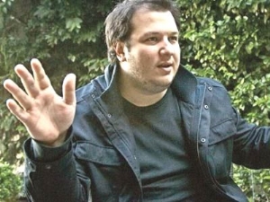 Şahan açtı ağzını yumdu gözünü